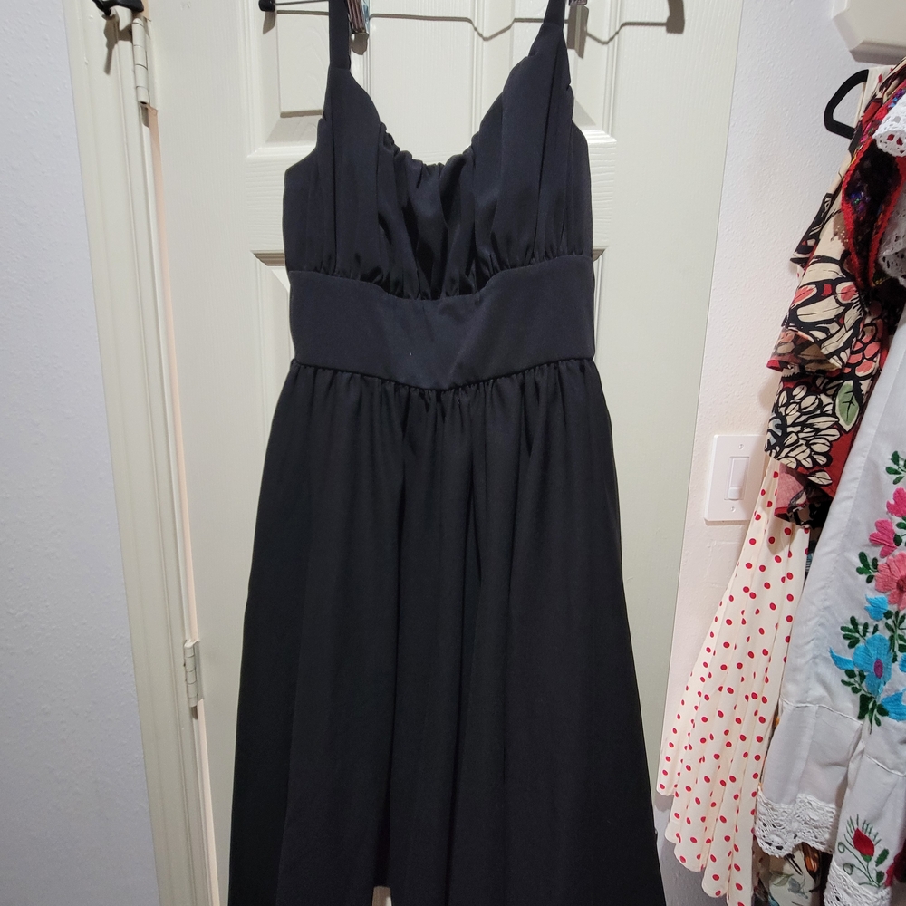 Elegant Black Sleeveless Dress